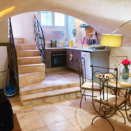 Appartement De Charme Au Coeur Du Vieil Antibes Exterior foto